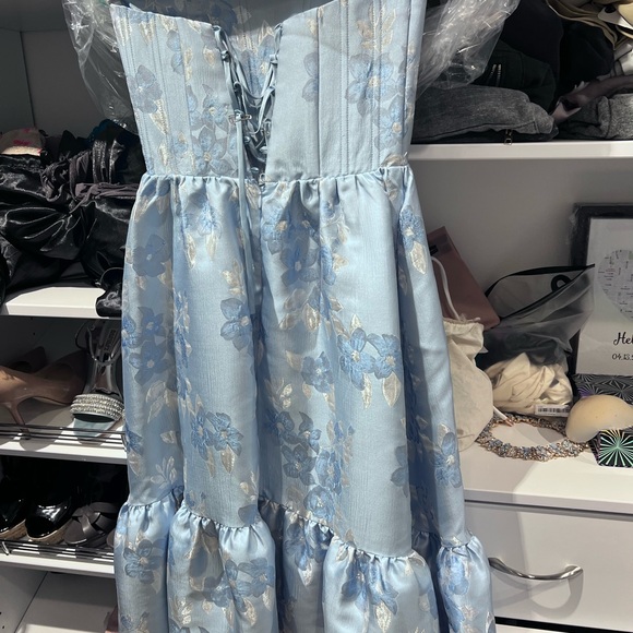 Virginia strapless gown in chambray baroque floral - Picture 5 of 9